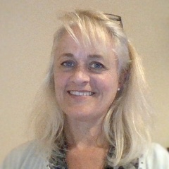 Dr  Alexandra  Weiss