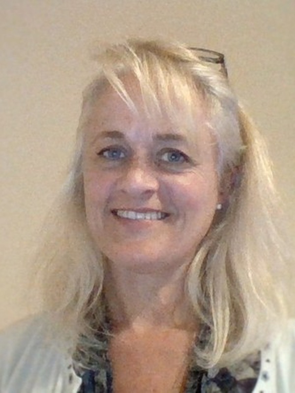 Dr  Alexandra  Weiss