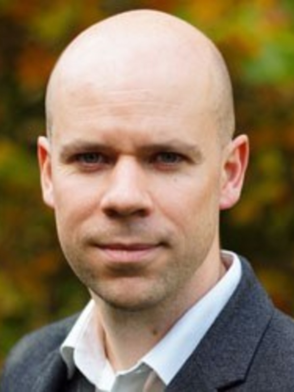 Dr Eliot Whittington