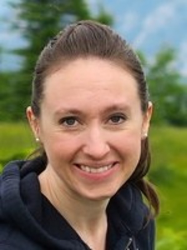  Laura Cope
